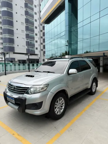 Toyota Hilux SW4 SRV D4-d 4X4 3.0 TDI Dies. AUT 2014