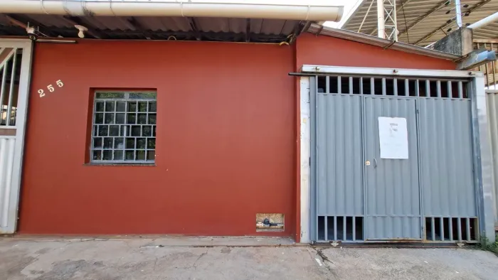 Aluga-se Apartamento