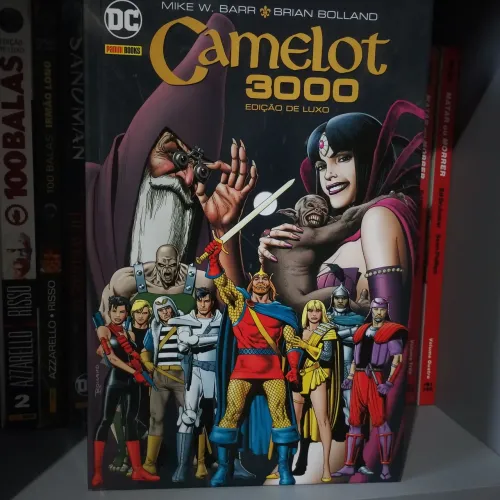 HQ Camelot 3000 Edição de Luxo - Mike W. Barr e Brian Bolland - Panini