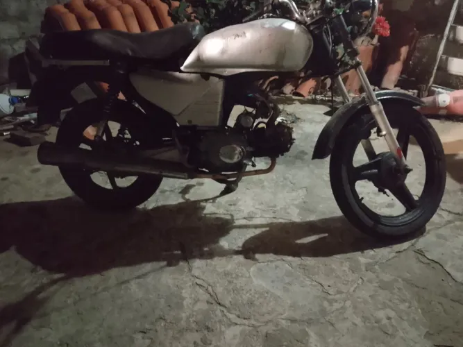 Vende-se moto Dafra