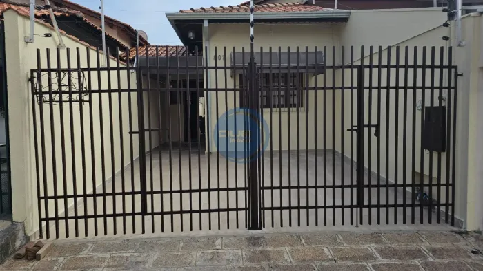 Casa Semi Mobiliada para Locação, 2 dormitórios, sendo 1 suíte , 2 vagas de garagem