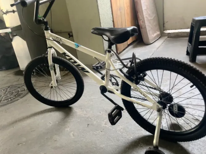 Bicicleta aro 20 BMX Cross