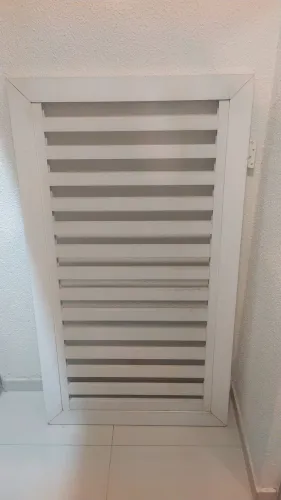 Portão de alumínio.