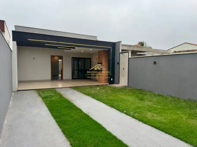 Casa moderna à venda em Itaipuaçu! 02 quartos sendo 02 suítes