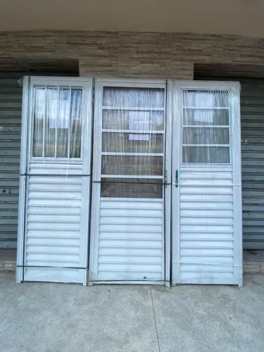PORTAS DE ALÚMINO BRANCO A PARTIR DE R$499,90 - PROMOÇÃO DE JUNHO
