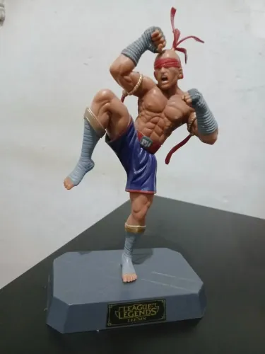 Action Figure Lee Sin - League of Legends