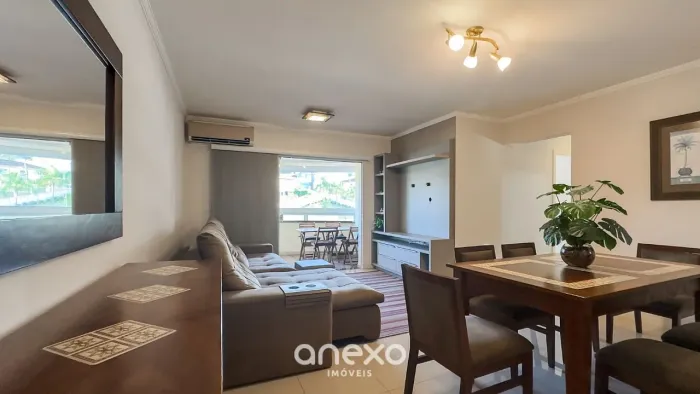 Apartamento com 3 suítes disponível para locação em Blumenau