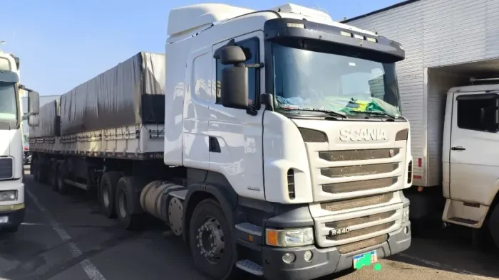 Scania R440 6x4  2013 / bitrem guerra 2013 