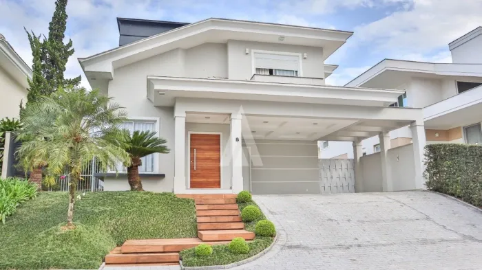 Casa em Condomínio com 3 suíte(s) à venda no bairro Anita Garibaldi em Joinville, por R$ 2