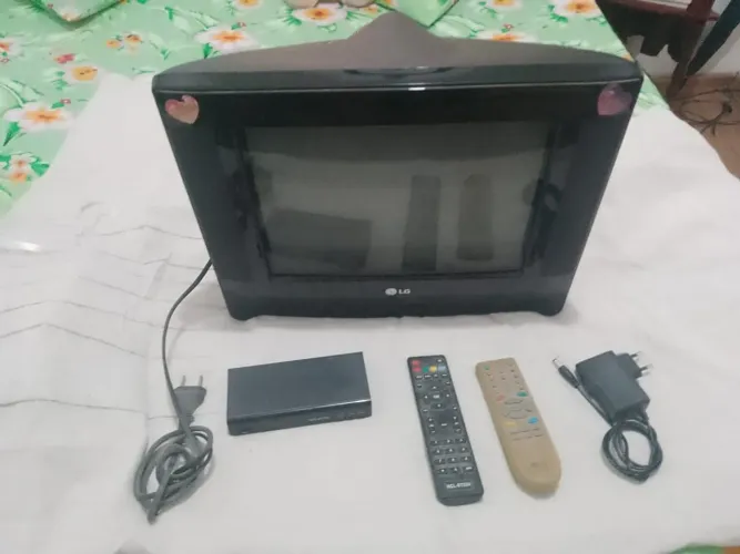 Televisão 14 polegadas com conversor digital 