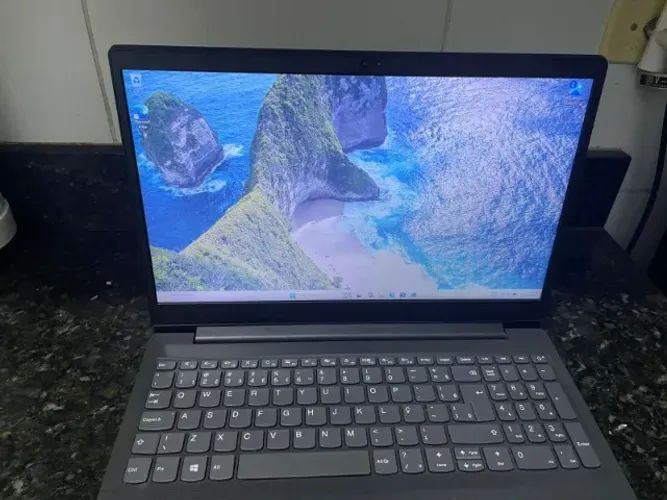 Notebook Lenovo Processador core i5 8gb de ram 256gb ssd modelo com teclado completo