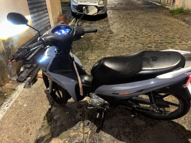 Avelloz jet 125 2025 novíssima, único dono, pouco andada