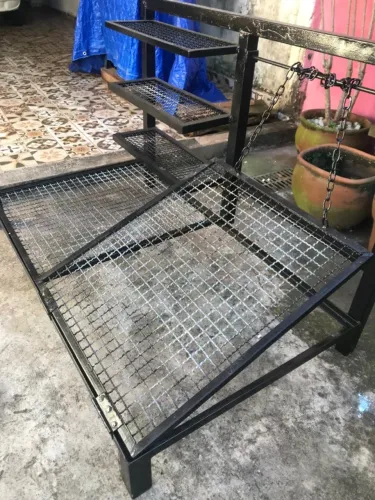 Parrilla Argentina Profissional em Aço - Regulagem de Altura + Prateleiras - Churrasqueira