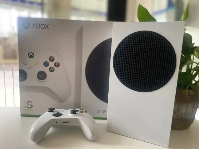 Xbox Series S - PROMOÇÃO - Semi Novo - Completo - com Garantia!! Somos Loja!!