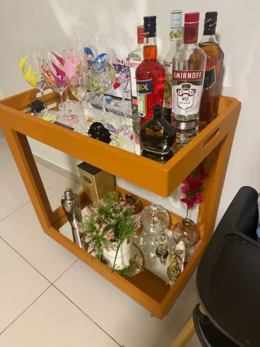 Carrinho bar de madeira
