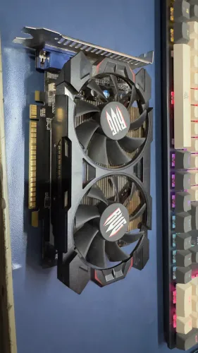 NVIDIA GTX750 2GB (NÃO DÁ VÍDEO)