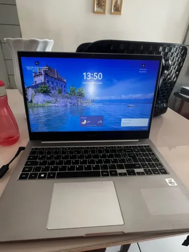 Notebook Samsung corei3 10