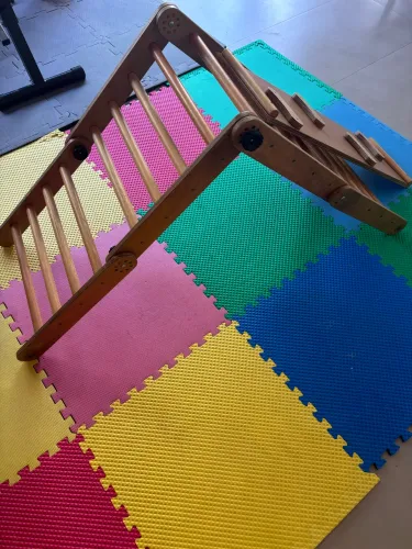 Triângulo articulado Pikler
