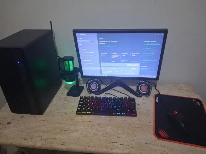 Kit computador completo Intel Core i7 + 8GB RAM + SSD 256GB +monitor + periféricos 