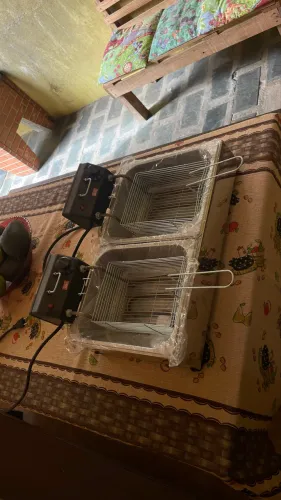 FRITADEIRA ELÉTRICA PROFISSIONAL - DUPLA CUBA