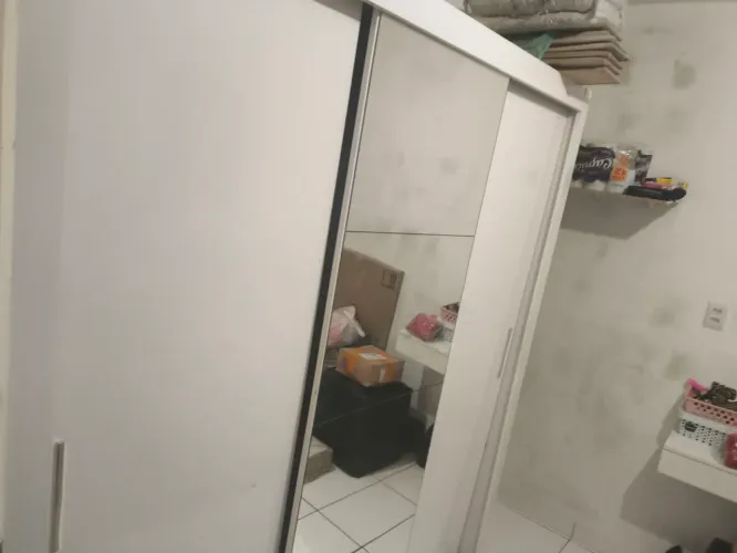 Vende-se guarda-roupa 