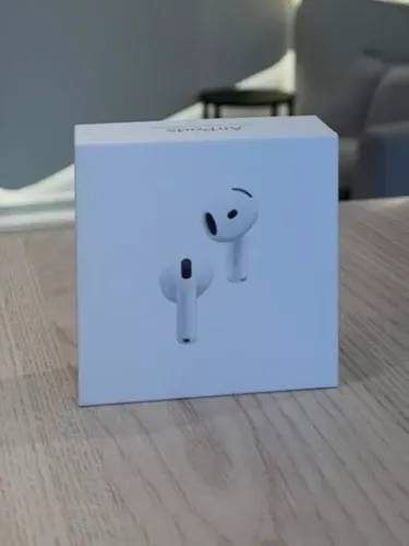 Apple AirPods 4 ANC