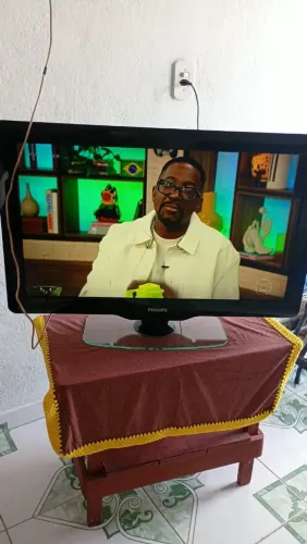 Vendo uma tv