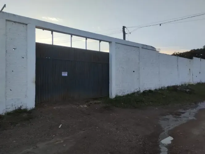 3 Lotes de Esquina Murados com Galpão e Casa com 1.162,5 m² de área to