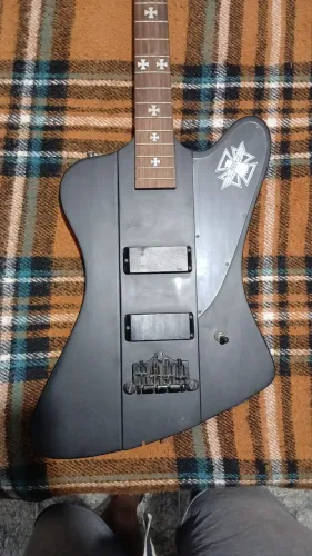 Baixo Epiphone Thunderbird Nick Sixx Signature