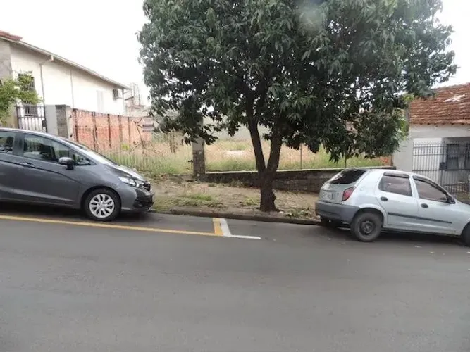 Imóvel para venda possui 318 metros quadrados em Vila Rezende - Piracicaba - SP