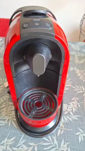 Cafeteira elétrica TRÊS CORAÇÕES