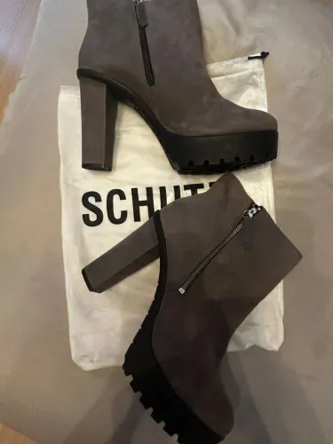 Bota Schutz n. 39 Cinza NOVA