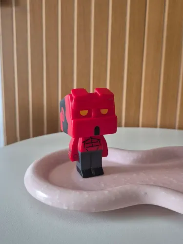 Boneco Kubos Hellboy