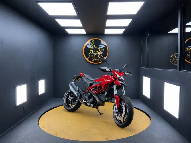 Ducati Hypermotard 821 2015