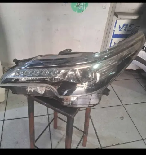 Farol hilux sw4 2016/2021 led