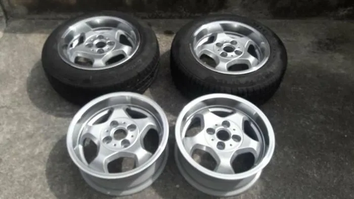Roda aro 14 Scorro Prata com borda diamantada Tala 7 Retrô VW gol 4X100 