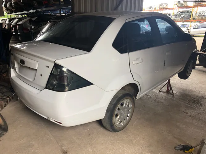Ford Fiesta Sedan 2014 1.6 vendido em peças 