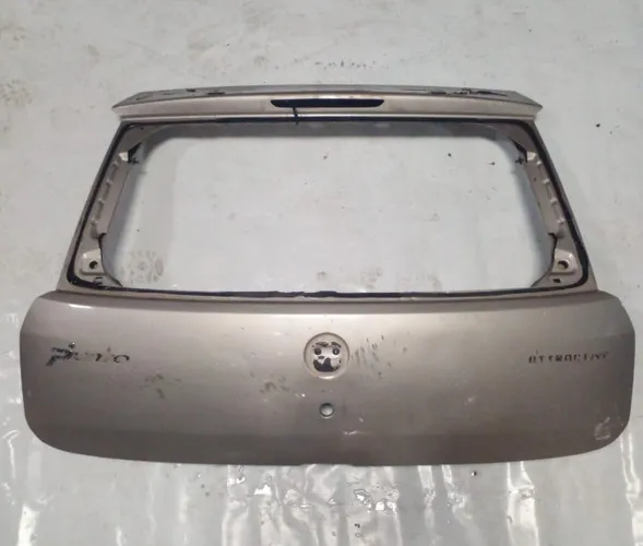 tampa traseira fiat punto
