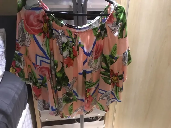 Blusa estilo ciganinha