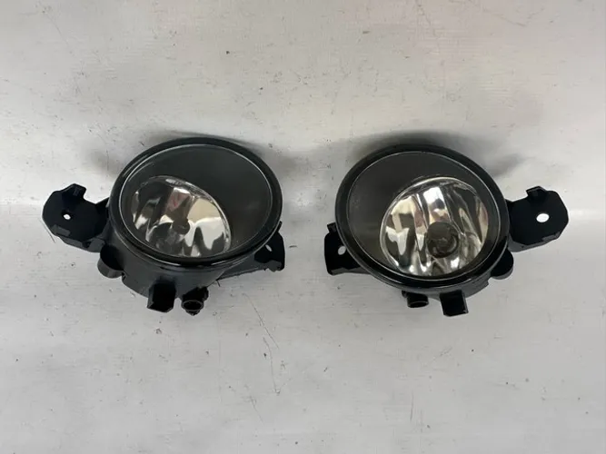 Par Farol de Milha Nissan Altima 2014