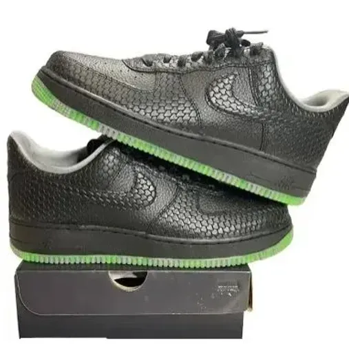 Nike Air Force 1 Low - Tamanho 42 - Preto