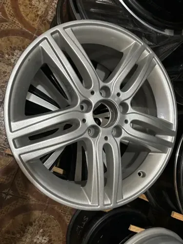 Roda Mercedes Classe B aro 17 original unidade valor mínimo 