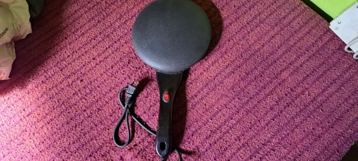 Máquina  elétrica de fazer panquecas nova 100,00