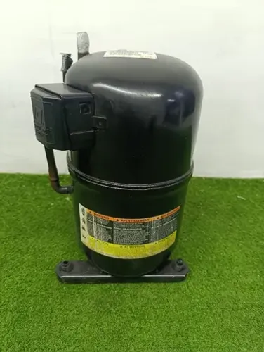 Compressor rotativo 3,5 Hp R22/404 220v trifásico