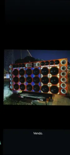 Parede de Som com carrinho de duplo eixo.