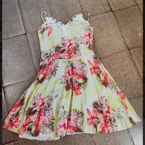 Vestido com bojo 