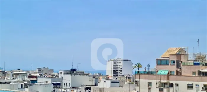 Apartamento 2Q em Copacabana