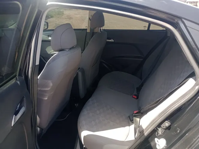 HB20 sedan 1.6 18/19 80.000 km pneus zerados licenciamento ? quitado valor 45.900,?