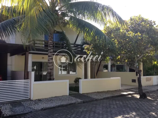 Casa de Condomínio 4/4 nascente à venda em Buraquinho