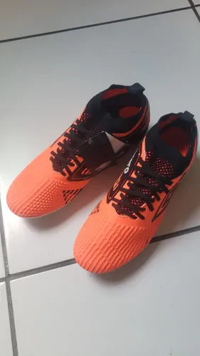 Chuteira Campo Umbro Soul II Knit 42